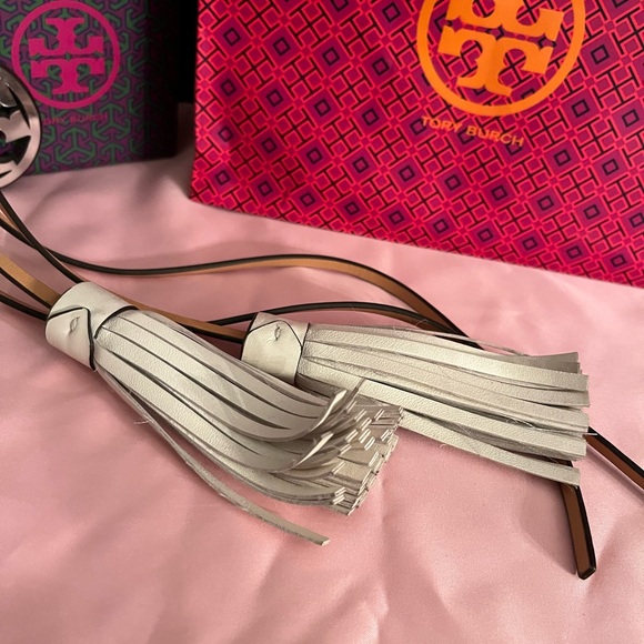 Tory Burch Miller Metallic Tassel Keychain Bag Charm - Picture 5 of 10